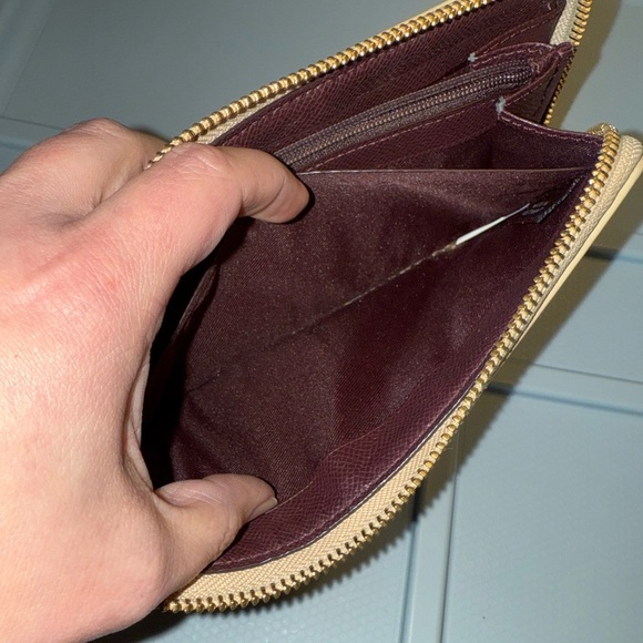 Coach Wallet EUC - Picture 8 of 11